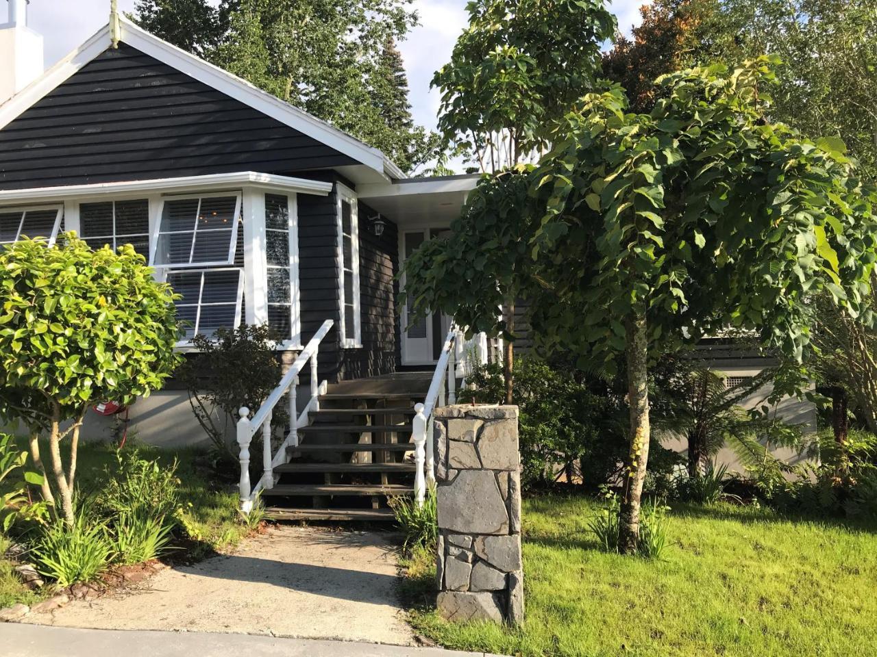 Hugo & Carters Lodge Rotorua Ngoại thất bức ảnh